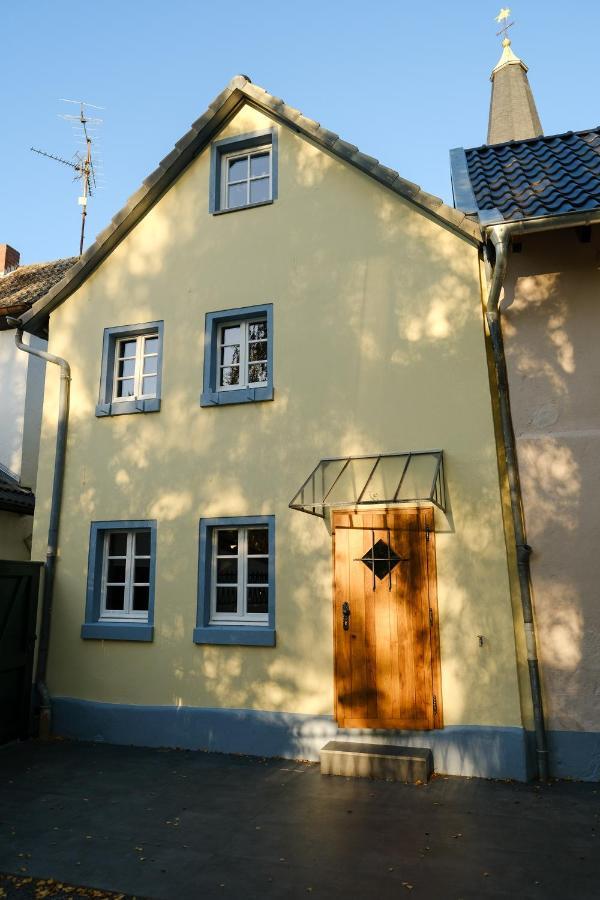 Ferienhaus Das Doemchen Esch Esterno foto